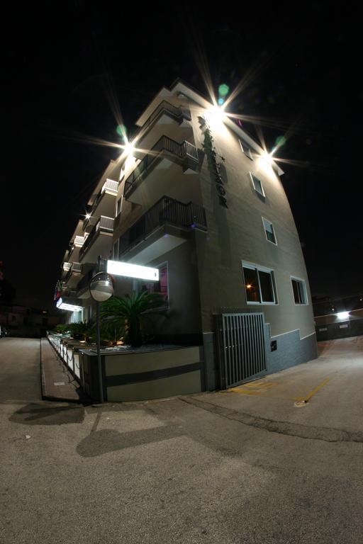 Hotel Luxor Casoria Esterno foto
