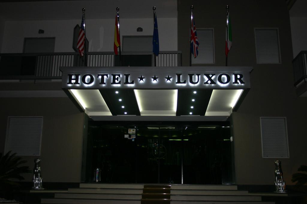 Hotel Luxor Casoria Esterno foto