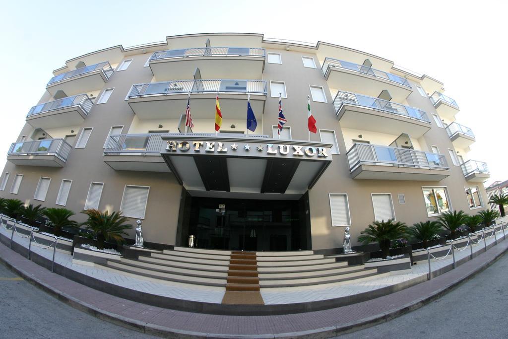 Hotel Luxor Casoria Esterno foto